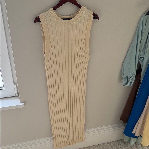 H&M Dresses & Skirts - H&M knit Cream Sleeveless Dress